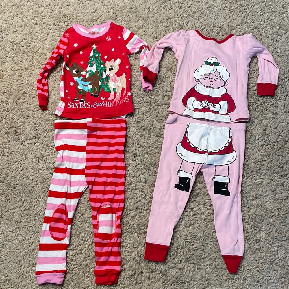 Holiday pajamas 2T/24 months